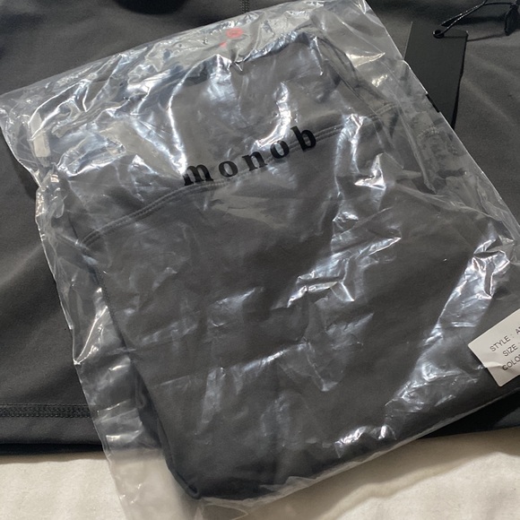 Gray sport shorts - Picture 2 of 2